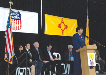 New Mexico Gov. Bill Richardson and Union Pacific executives