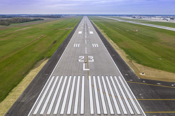 RickenbackerInternationalLCK Runway 5R-23L - aerial closeup (600web).jpg