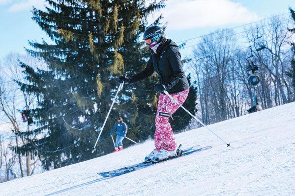 Snow-Trails-in-Mansfield---skiing