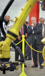 Gov. Strickland observes a welding demonstration