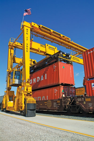 ContainerLoadonRail1