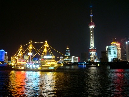 ships on the huangpu